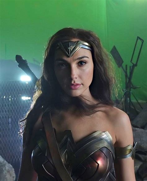 Collection Pictures Gal Gadot As Wonder Woman See The Photo Stunning