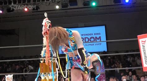 Pool On Twitter Mayu Being Mayu She Clumsily Destroys The Trophy