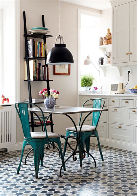 Add flair to your cooking with amara. SMALL KITCHEN WITH INTERESTING DETAILS - 79 ideas