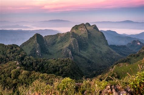 Premium Photo Peak Mountain Range At Sunset In Wildlife Sanctuary