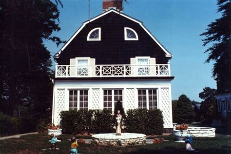 Amityville Horror House The Scene Of The 1974 Defeo Murders