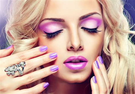 Model Makeup Face Shadows Palm1 Vanity Nail And Beauty Bar