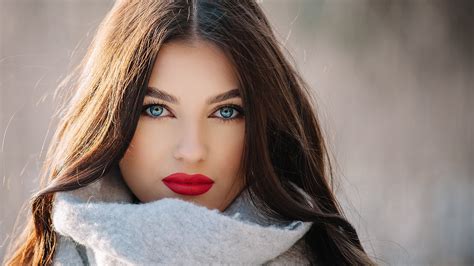 Closeup View Of Beautiful Blue Eyes Girl Model Is Wearing Ash Woolen