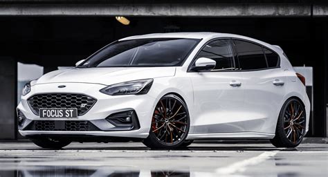 Tuned Ford Focus ST Goes For The Slammed Look, Do You Like It? | Carscoops