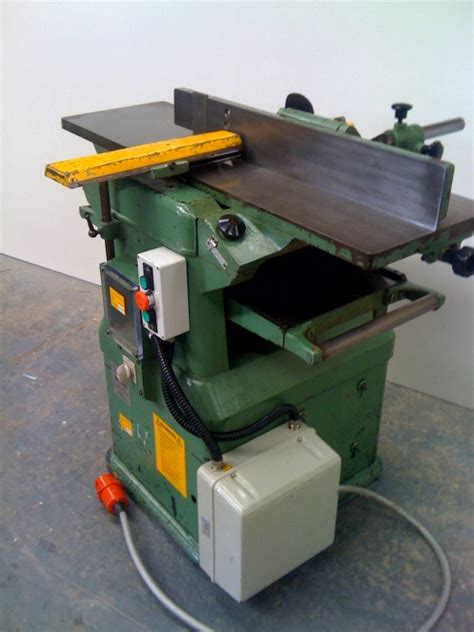 Machinery and tools utilized to process wood. Sales of new, reconditioned and second hand woodworking ...