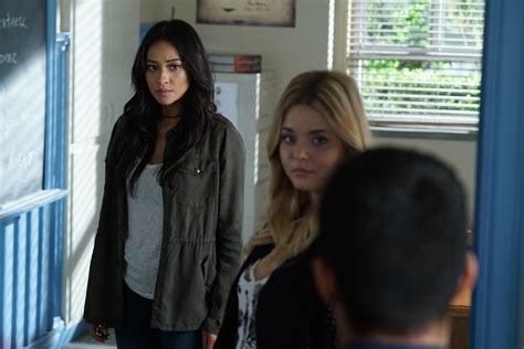 Pretty Little Liars Recap Emison Is Realin The Worst Way Possible