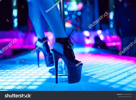 Young Sexy Girl Strip Club Luring Foto Stok 1425432479 Shutterstock