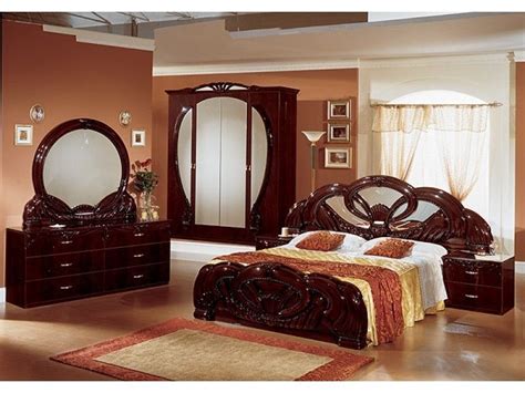 The rustic mahogany finish with mild distressing further enhances the warm, inviting presence of this collection. Stylish italian mahogany high gloss bedroom furniture ...