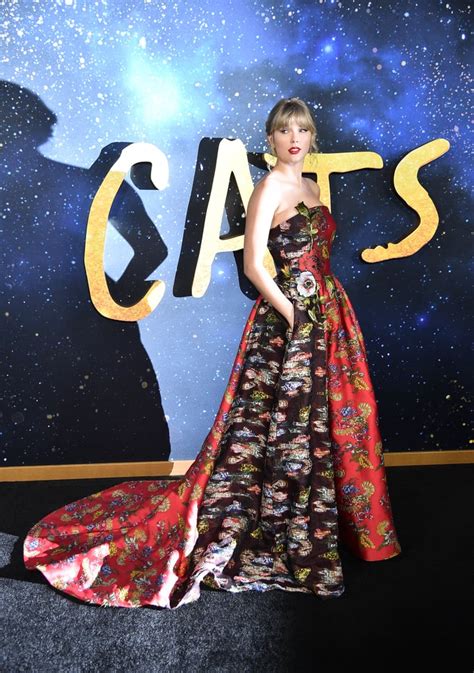 Taylor Swift Wears Oscar De La Renta At The Cats Premiere In Nyc