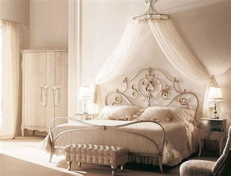 Canopy beds contribute to a pleasant and relaxed atmosphere, and that is exactly what we need in the bedroom. romantic canopy bed - Traditional - Bedroom