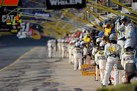 Pit Crew Safety Concerns Never Stop In Nascar Indycar Usa Today Sports
