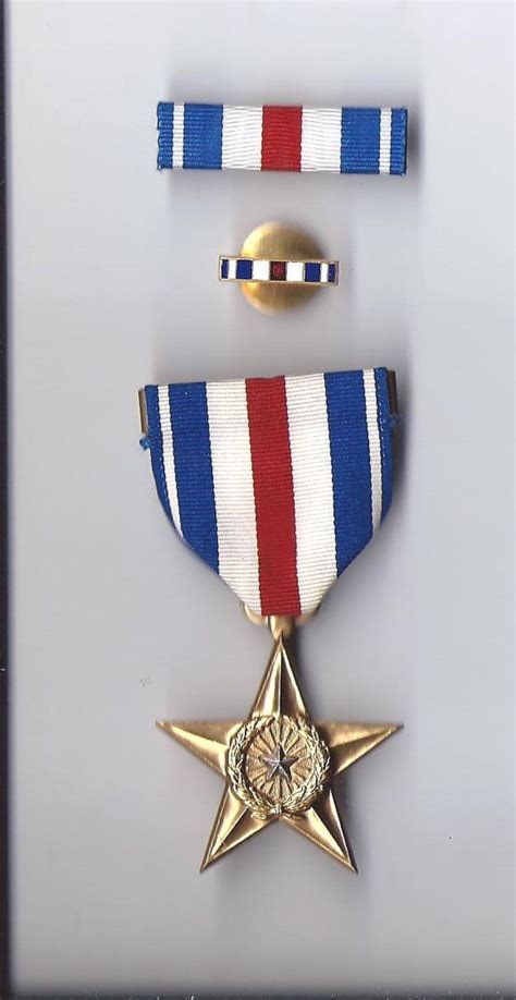 Wwii Ww2 Us Silver Star Military Award Medal In Vintage Case With
