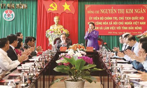 Chủ tịch quốc hội bỏ lá phiếu đầu tiên tại khu vực bỏ phiếu số 1, thị trấn an lão. Chủ tịch Quốc hội Nguyễn Thị Kim Ngân: Đăk Nông phải hết ...