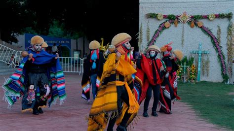 Indígenas Del Sureste De México Cumplen Tradicional Procesión De Vírgenes