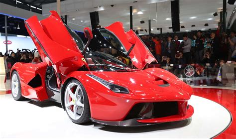 2016 Ferrari LaFerrari: Price, Specs, Review and Photos