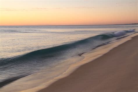 Wavy Ocean At Swanbourne Beach Perth Australia Beach Wallpapers