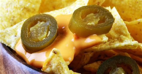 Officials Reportedly Link 5 Calif Botulism Cases To Gas Station Nacho Cheese Cbs Los Angeles