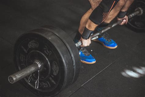 Deadlift Standards Kg How Much Should You Be Able To Deadlift