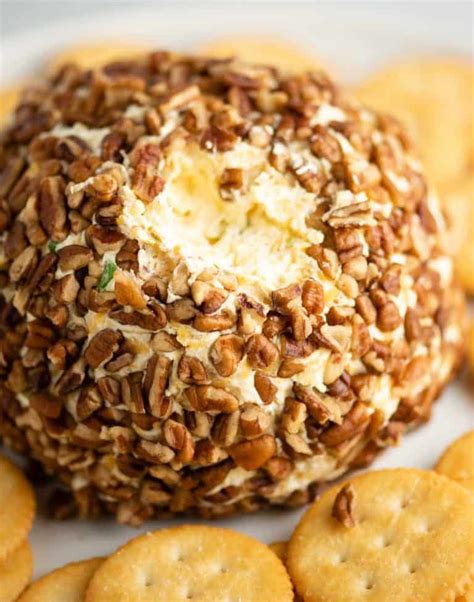 This Classic Cheese Ball Recipe Is A Must Have For All Of Your Holiday