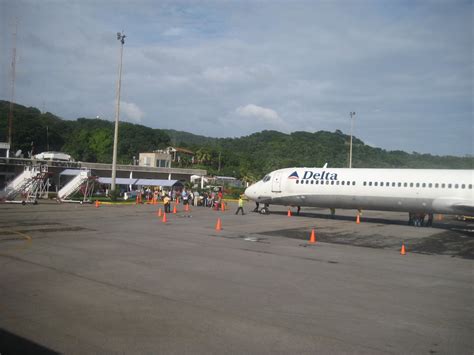 Airport Roatan Honduras Md88 Nick Flickr