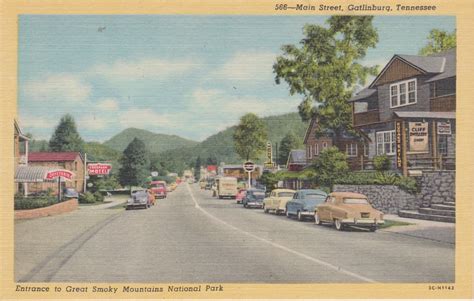 Main Street Gatlinburg Tennessee Vintage Linen Postcard