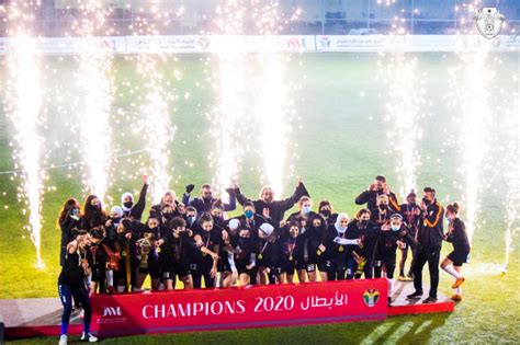 يتنافس في دوري نجوم قطر 12 فريقًا على الفوز بالبطولة الغالية، ويواجهون بعضهم البعض ذهابًا وإيابًا طوال الموسم، وفي النهاية يتأهل صاحبي. ما الفريق الذي توج بلقب بطل الدوري النسوي لعام 2020؟