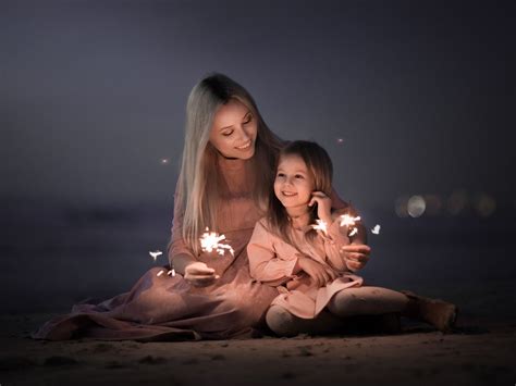 Cute Wallpapers For Mom And Daughter Photos Cantik