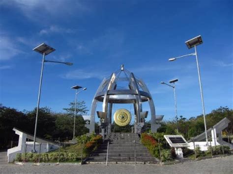 Taman Nostalgia Dan Gong Perdamaian Ulasan Taman Nostalgia Kupang