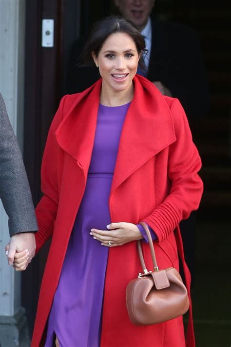 Gossip cop thinks you can guess correctly, but let's get into our investigation. Pregnant MEGHAN MARKLE at Birkenhead at Hamilton Square 01 ...