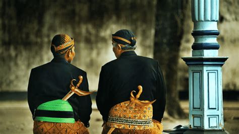 Suku Jawa Sejarah Asal Usul Karakter Dan Kebudayaan