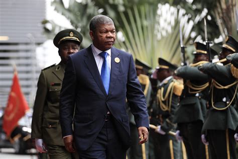 Visão Presidente Angolano Deve Concorrer A Um Terceiro Mandato