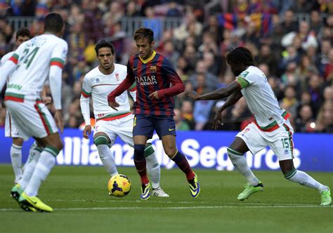 Get a summary of the barcelona vs. Barcelona vs Granada in numbers | Grup 14