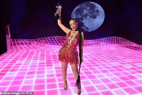 Doja Cat Is Almost Nude In Iridescent Getup For Mtv Vma Performance