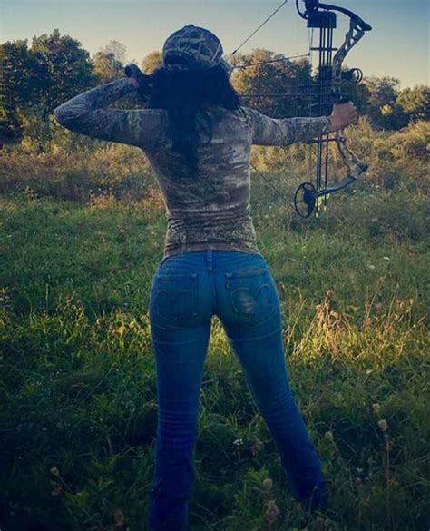 my kind of woman bow hunting women archery girl outdoor girls