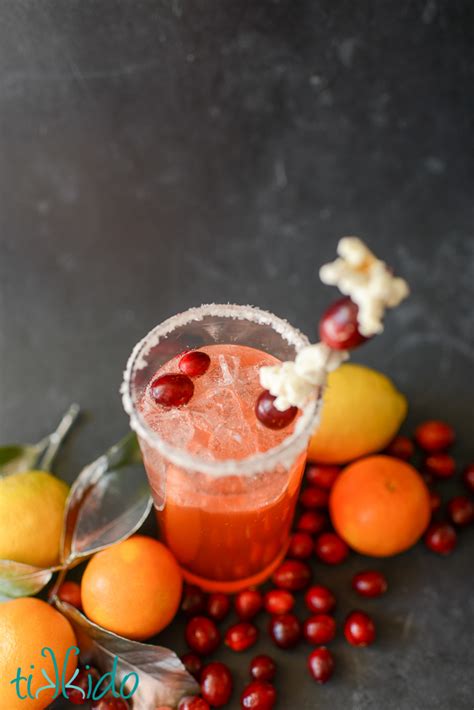15 Refreshing And Warming Up Diy Christmas Cocktails Shelterness