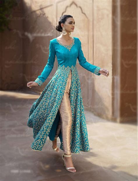 Pin By Surabhi Mathur On Indian Outfits Indian Outfits Indian Frocks Indian Fashion