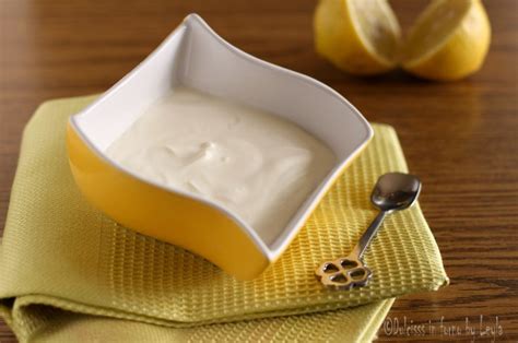 In questa sezione potrete trovare spunti, consigli e indicazioni di appetitose ricette con panna per creare condimenti, antipasti, primi. Panna acida fatta in casa, per ricette dolci e salate ...