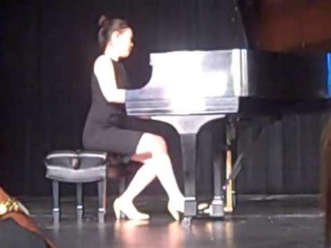 Yeol Eum Son Performs for Students - YouTube