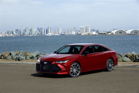 Toyota Bucking Trend Introduces Gas Electric Hybrid Sedan Nysetm