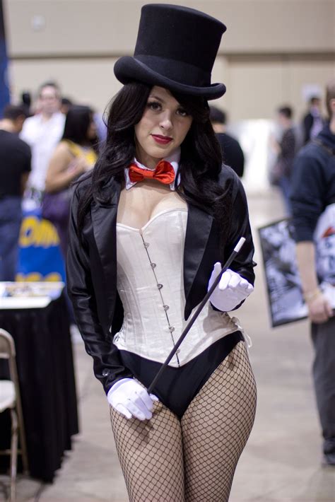 Dc Comics Cosplay Zatanna Hottie Hot Cosplay Cosplay Costumes Epic