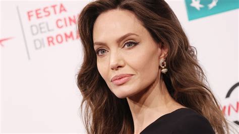 did angelina jolie say world should unite against israel arabs and muslims are not