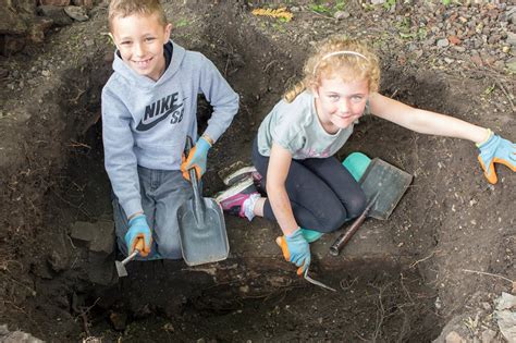 Kids Digging Heritage Lincolnshire