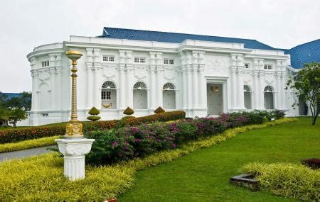 Sultan of johor and permaisuri johor celebrate birthday of tunku temenggong. Istana Besar, Johor Bahru | Ticket Price | Timings ...