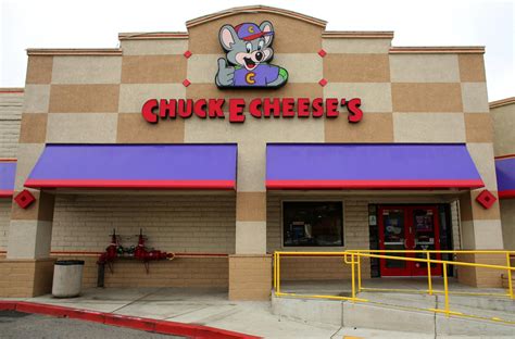 Chuck E Cheese Declares Bankruptcy Stores Will Remain Open