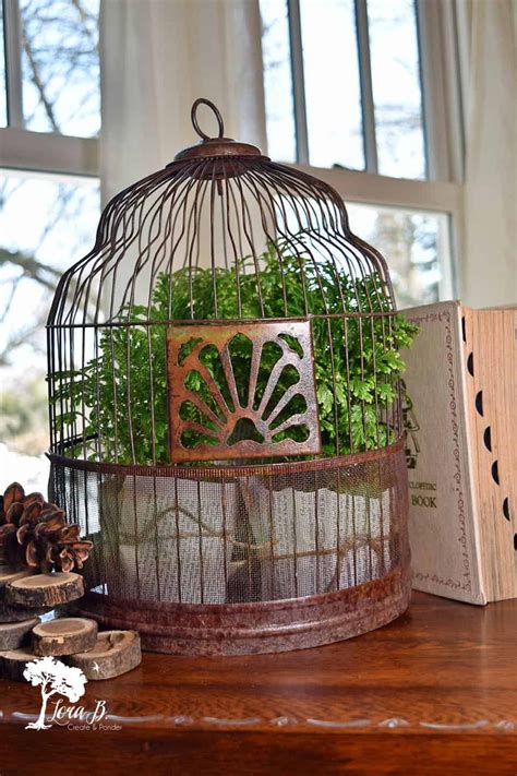 12 Ways To Decorate A Vintage Birdcage For Winter Vintage Bird Cage