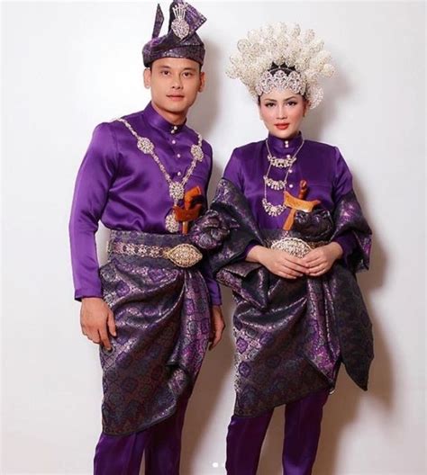 Semua orang mahukan keluarga bahagia. "Semoga Kamu Berdua Bahagia Dunia Akhirat." Dedikasi ...