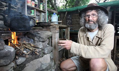 Real Life Robinson Crusoe Who Spent 26 Years Living In Beachfront Shack