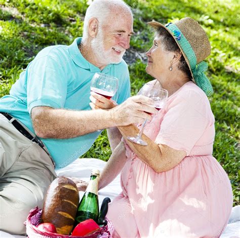 Romatic Senior Picnic Growing Old Old Couples Couples In Love