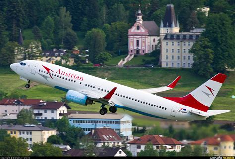 Oe Lnp Austrian Airlinesarrowstyrolean Boeing 737 800 At Innsbruck