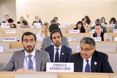 وكالة أنباء الإمارات الزعابي يلقي كلمة المجموعة العربية حول حقوق الإنسان للنازحين داخليا في جنيف